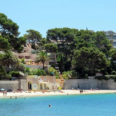 Mit Terrasse- Mitten In Der By Interhome Bandol