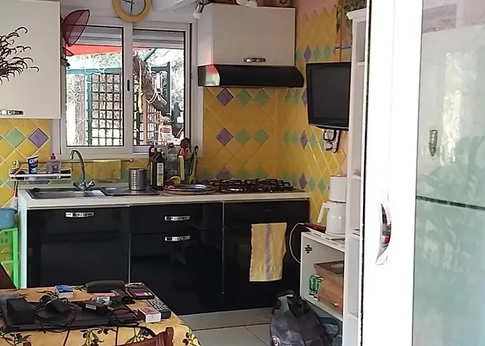 Mit Terrasse- Mitten In Der By Interhome Vakantiehuis Bandol