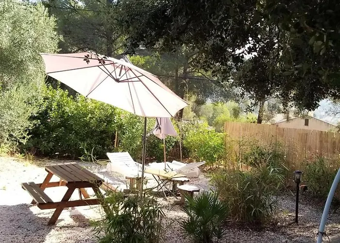 Mit Terrasse- Mitten In Der By Interhome Vakantiehuis *